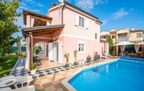 Three-Bedroom Villa Marija with Private Pool in Gedici